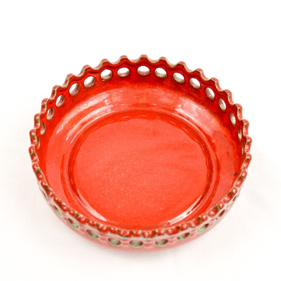 Handmade red dish - Picture 2 of 4